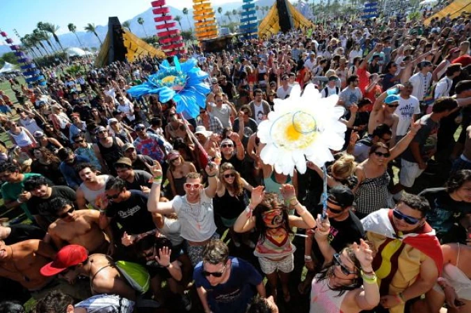 Фестивалният сезон започна - Фестът Coachella в Калифорния посрещна хиляди фенове и много музикални звезди