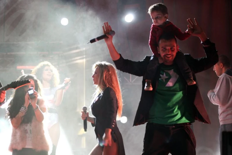 Графа със сина си /сн. Кристина Цветкова