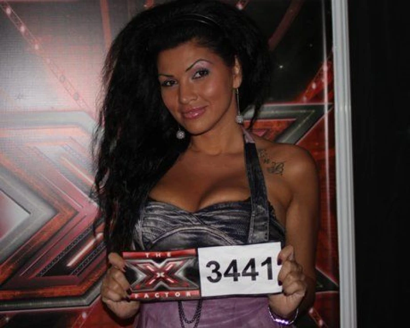 Александра Апостолова