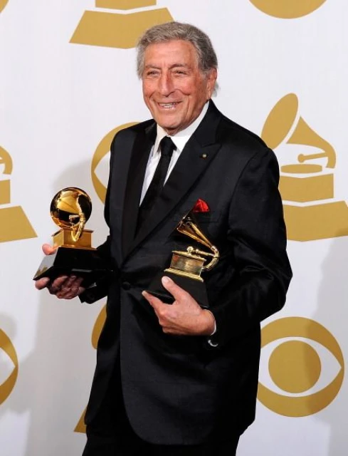 Tony Bennett  спечели "Грами" за дуета си с Amy Winehouse  "Body and Soul"