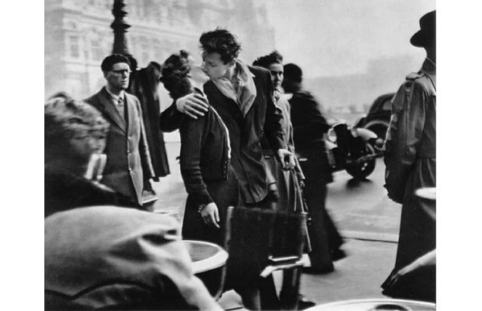 Le baiser de l'hôtel de ville (Robert Doisneau, 1950)