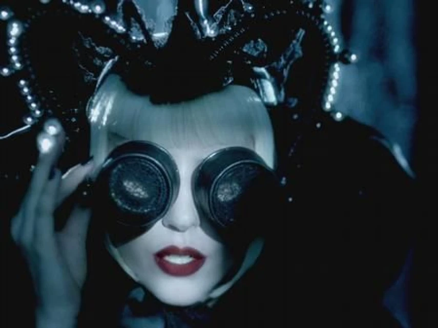 Alejandro (Април 2010)